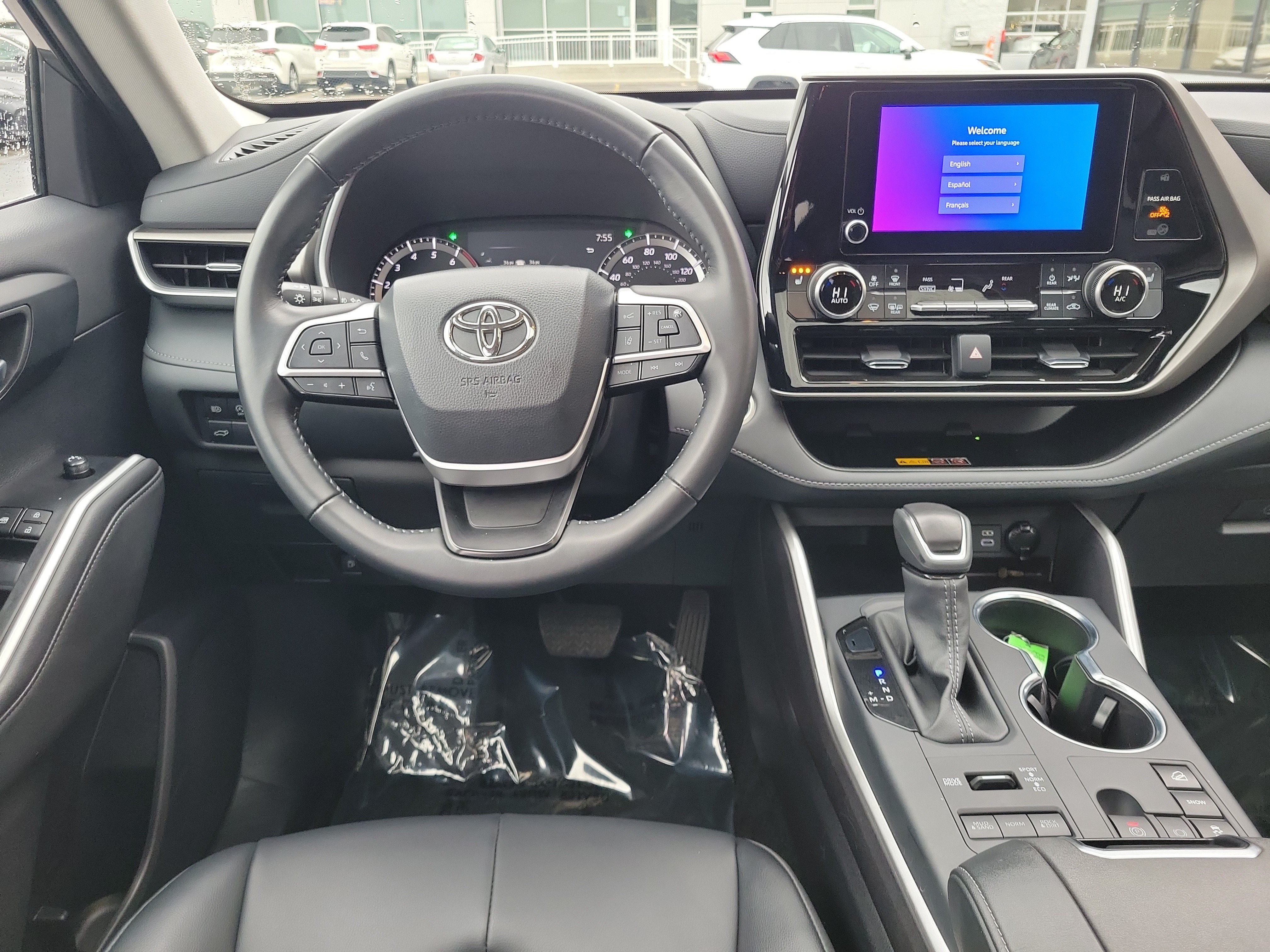 Used 2026 Toyota Highlander XLE AWD/4WD image 10