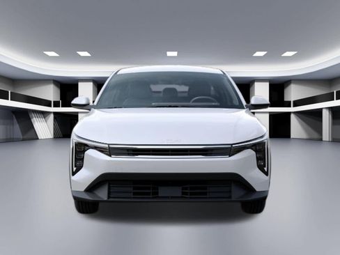 New 2026 Kia K4 FWD image 2