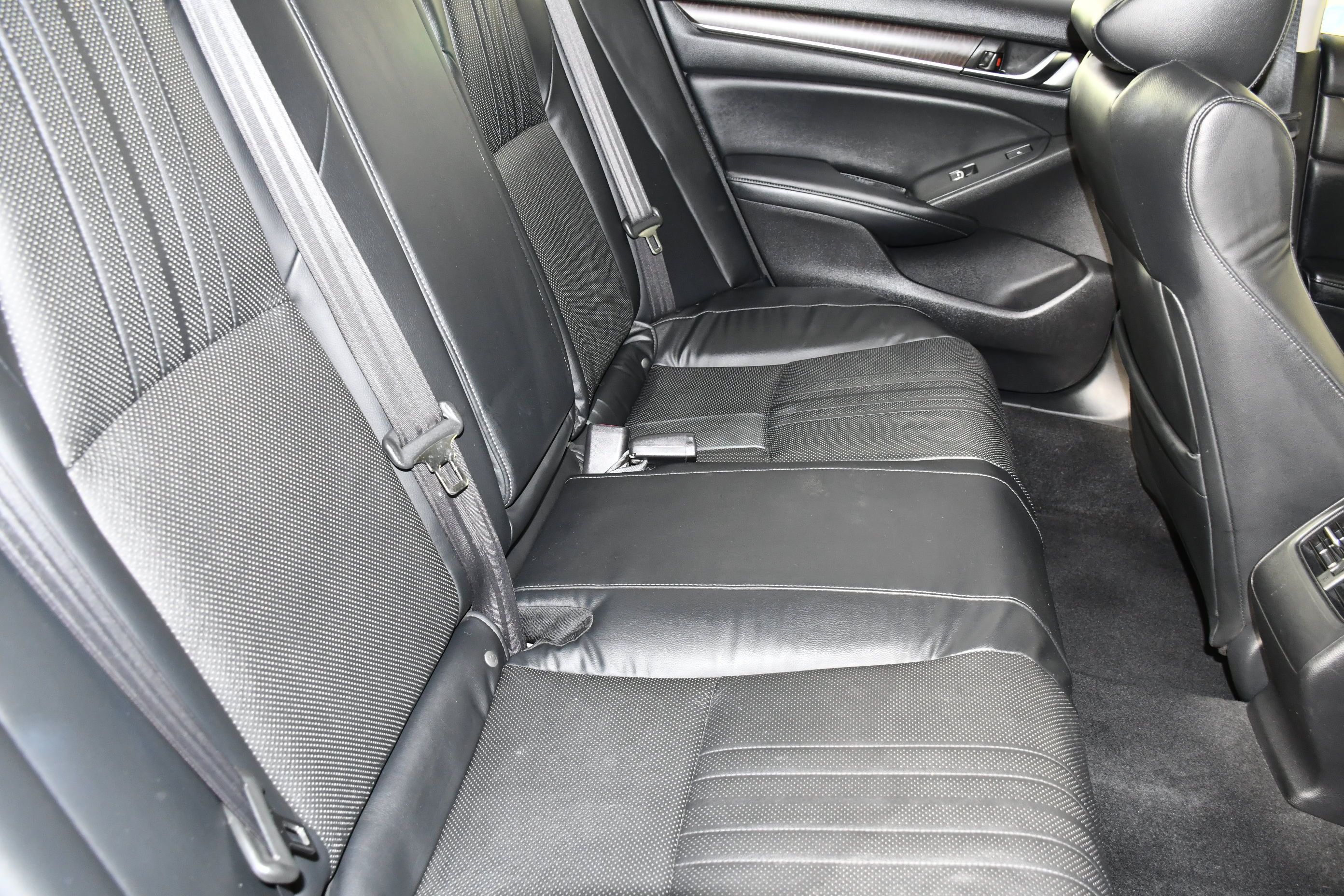 Used 2018 Honda Accord Touring image 45