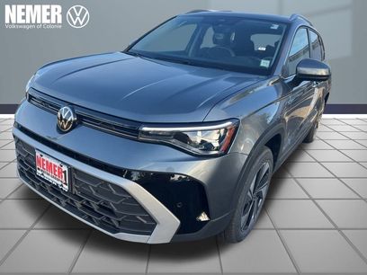 New 2025 Volkswagen Taos SE
