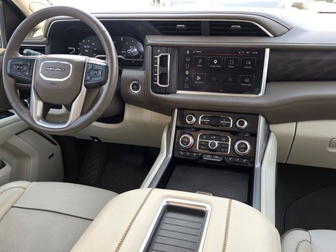 Used 2023 GMC Yukon XL Denali RWD image 13