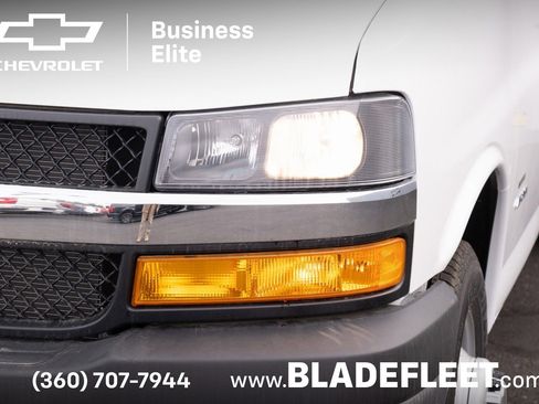 New 2024 Chevrolet Express 4500 w/ Power Convenience Package RWD image 10