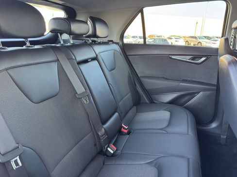 Used 2024 Kia Niro EX image 38