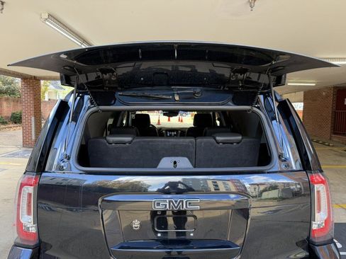 Used 2020 GMC Yukon SLT image 40