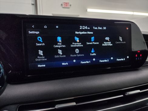 Used 2024 Hyundai Palisade Calligraphy image 48