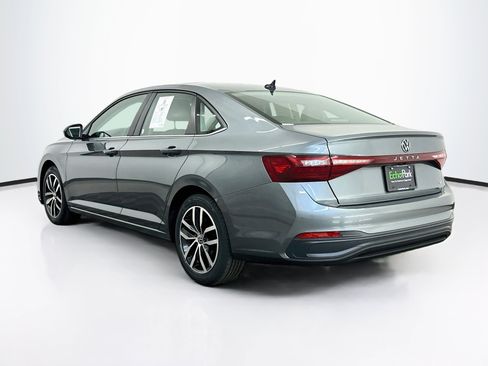 Used 2025 Volkswagen Jetta SE FWD image 5