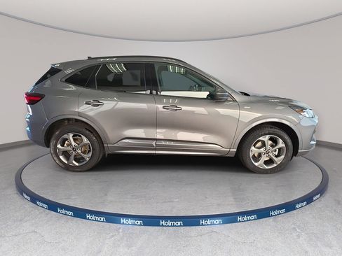 Certified 2024 Ford Escape ST-Line AWD/4WD image 4