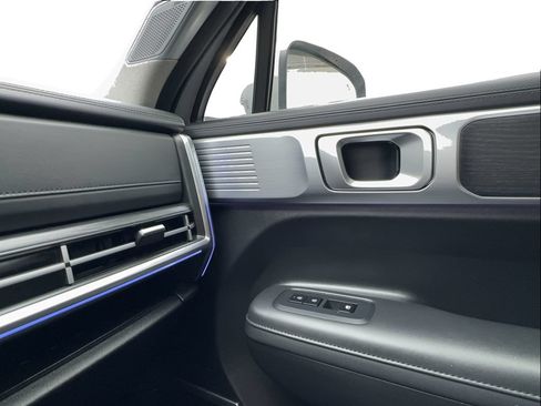 Used 2025 Hyundai Santa Fe Limited FWD image 49