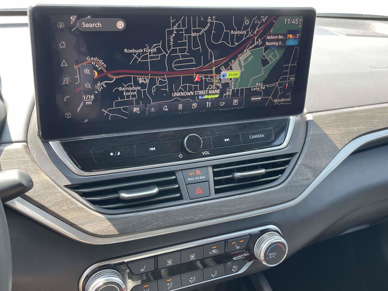 Used 2024 Nissan Altima 2.5 SV w/ SV Premium Package AWD/4WD image 14