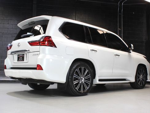 Used 2019 Lexus LX 570 4WD image 72