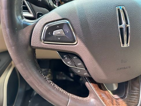 Used 2016 Lincoln MKX Reserve w/ Technology Package FWD image 29