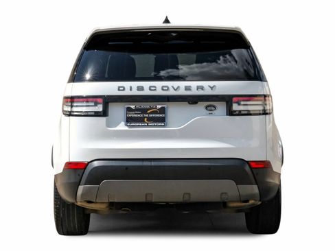 Used 2020 Land Rover Discovery SE AWD/4WD image 9