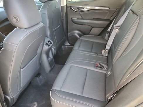 Used 2023 Buick Envision Essence w/ Technology Package I image 10