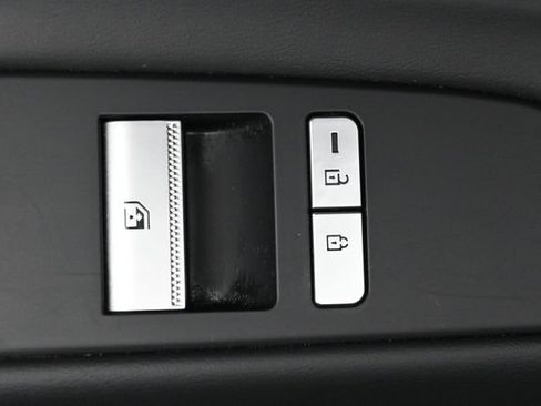 Used 2025 Genesis GV80 2.5T Standard AWD/4WD image 46