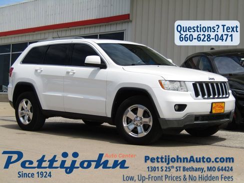Used 2013 Jeep Grand Cherokee Laredo AWD/4WD image 1