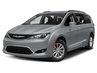 Used 2018 Chrysler Pacifica Touring Plus w/ Tire & Wheel Group FWD video 1
