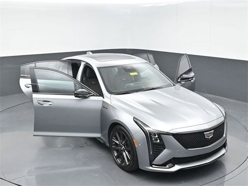 Used 2025 Cadillac CT5 V image 52