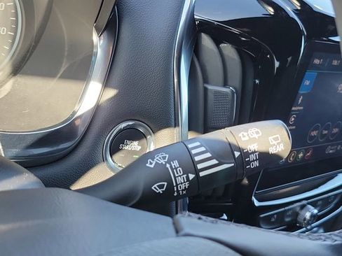 Certified 2023 Chevrolet Traverse LT image 24