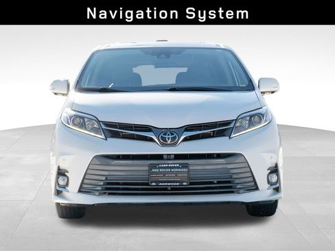 Used 2020 Toyota Sienna Limited Premium image 2