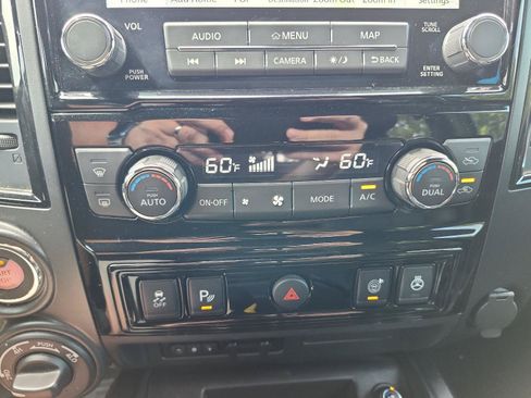 Used 2024 Nissan Titan PRO-4X w/ Pro-4x Convenience Package AWD/4WD image 21