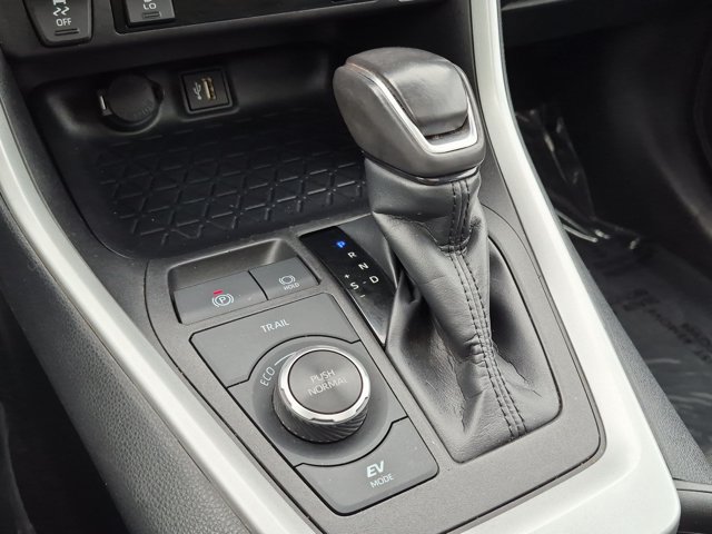 Certified 2025 Toyota RAV4 SE w/ Convenience Package AWD/4WD image 16