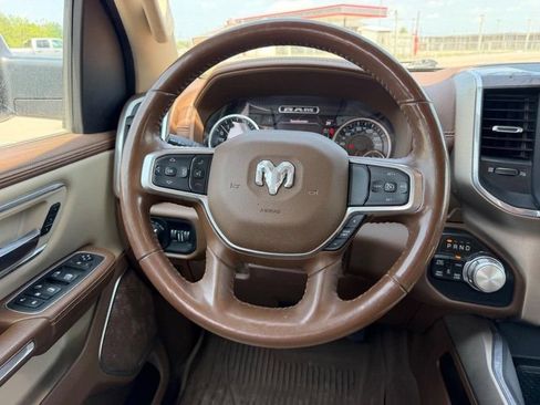 Used 2021 RAM 1500 Laramie AWD/4WD image 9