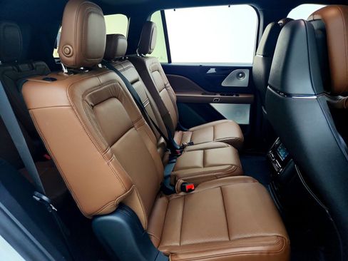 Used 2020 Lincoln Aviator Grand Touring w/ Equipment Group 301A image 28