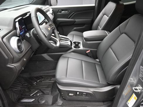 New 2026 Chevrolet Colorado LT w/ LT Convenience Package AWD/4WD image 16