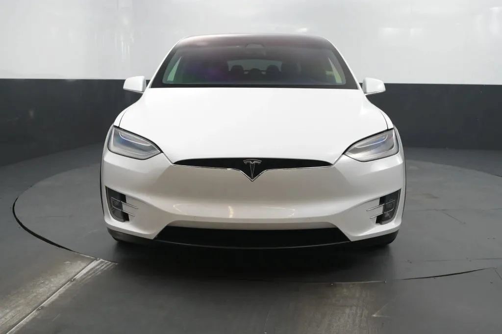 Used 2019 Tesla Model X Long Range AWD/4WD image 8