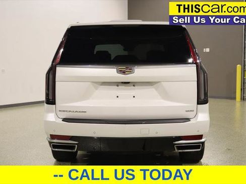 Used 2023 Cadillac Escalade Premium Luxury Platinum image 6
