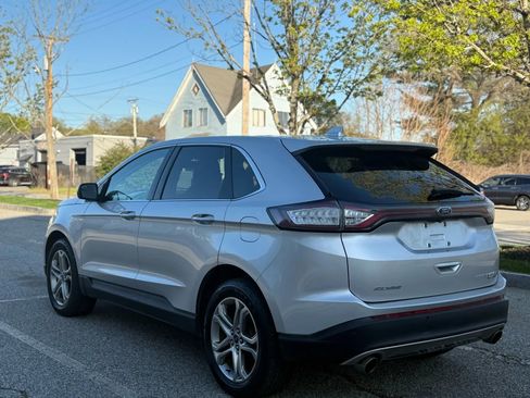 Used 2018 Ford Edge Titanium image 7