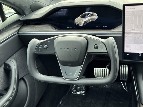 Used 2022 Tesla Model S image 12