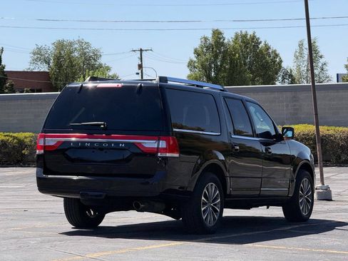Used 2017 Lincoln Navigator L Select AWD/4WD image 5