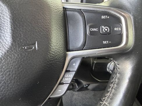 Used 2020 RAM 1500 Laramie RWD image 18