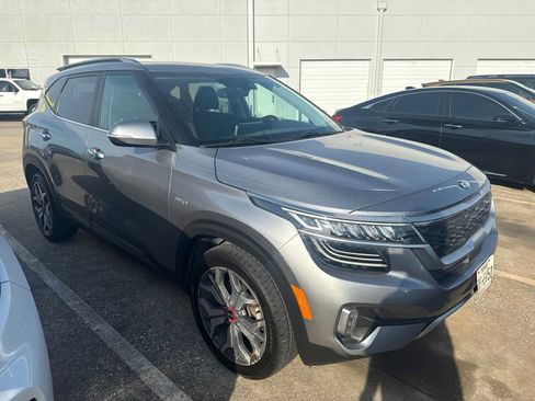 Used 2021 Kia Seltos SX AWD/4WD image 2