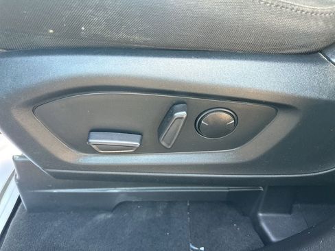 Used 2022 Ford Explorer XLT w/ Class IV Trailer Tow Package image 18