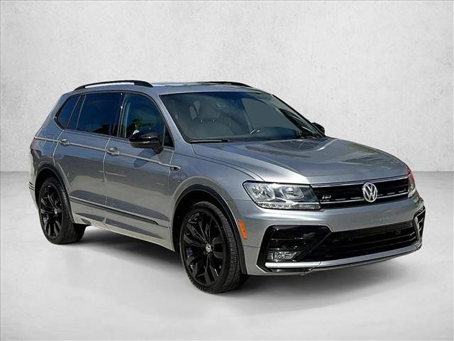 Used 2020 Volkswagen Tiguan SE R-Line FWD image 9