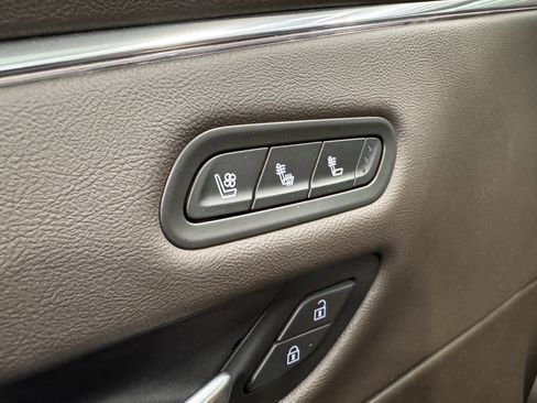 Used 2021 Cadillac Escalade ESV Premium Luxury w/ Driver Assist Tech Package image 25