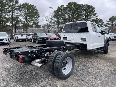 New 2026 Ford F450 XL w/ XL Chrome Package image 3