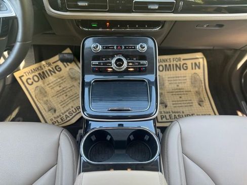 Used 2022 Lincoln Nautilus AWD w/ Premium Package image 26