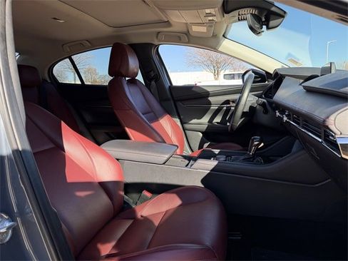 Used 2024 MAZDA MAZDA3 s image 34