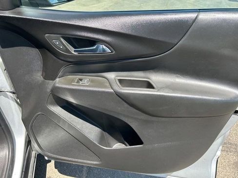 Used 2022 Chevrolet Equinox LT AWD/4WD image 42