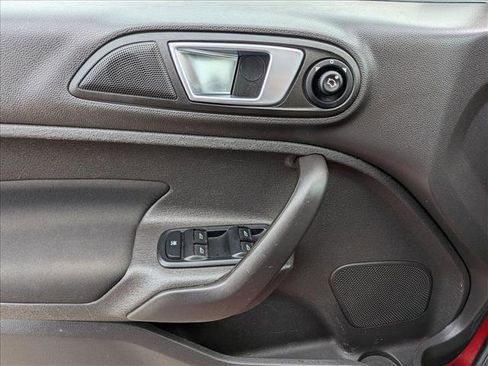 Used 2016 Ford Fiesta SE image 15