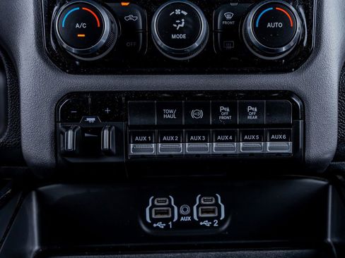 Used 2024 RAM 3500 Lone Star w/ Night Edition image 29