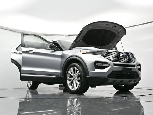 Used 2021 Ford Explorer Platinum w/ Equipment Group 601A AWD/4WD image 59