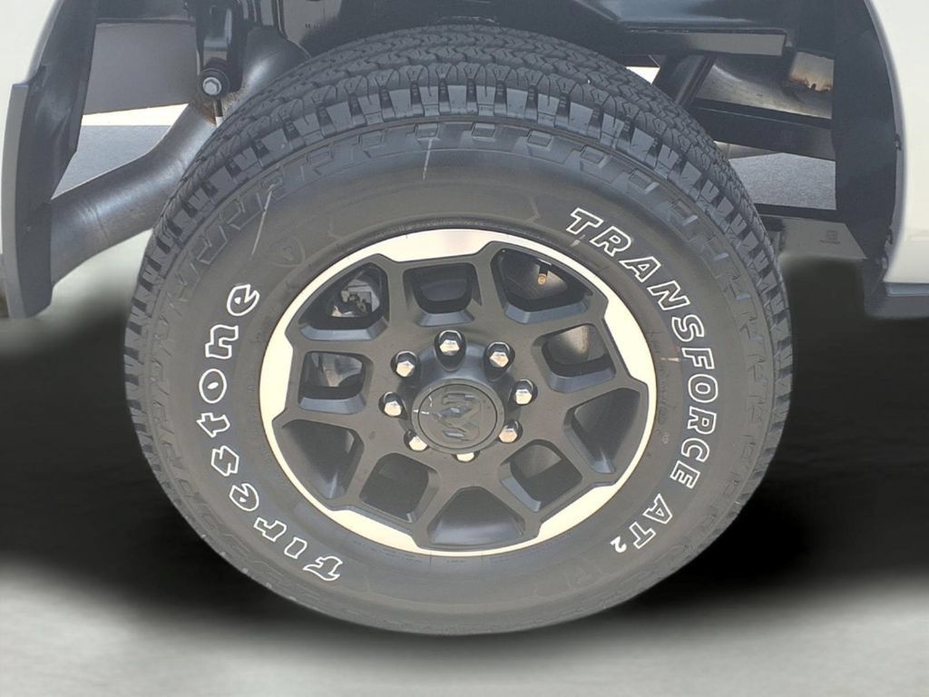 Used 2026 RAM 2500 Laramie AWD/4WD image 9