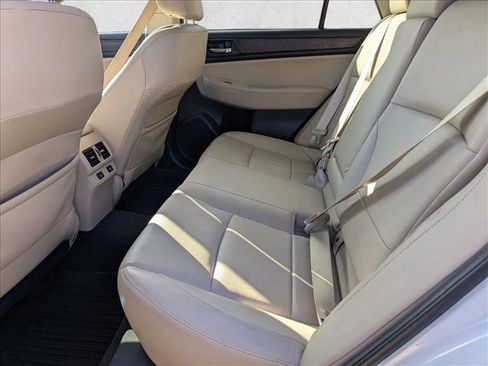 Used 2017 Subaru Outback 2.5i Limited image 19