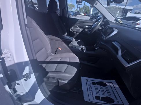 Used 2024 GMC Terrain SLE w/ Driver Convenience Package AWD/4WD image 28