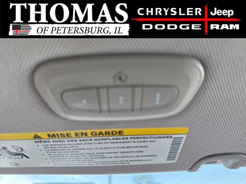 Used 2019 Chrysler Pacifica Touring Plus w/ Tire & Wheel Group FWD image 15