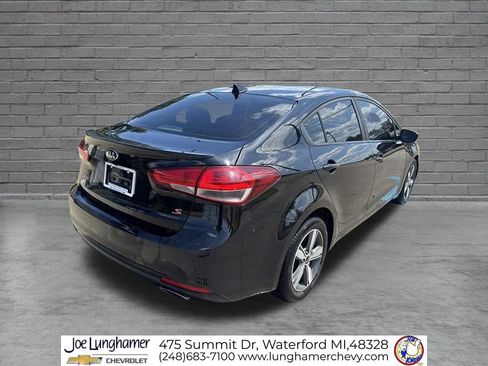 Used 2018 Kia Forte S FWD image 3
